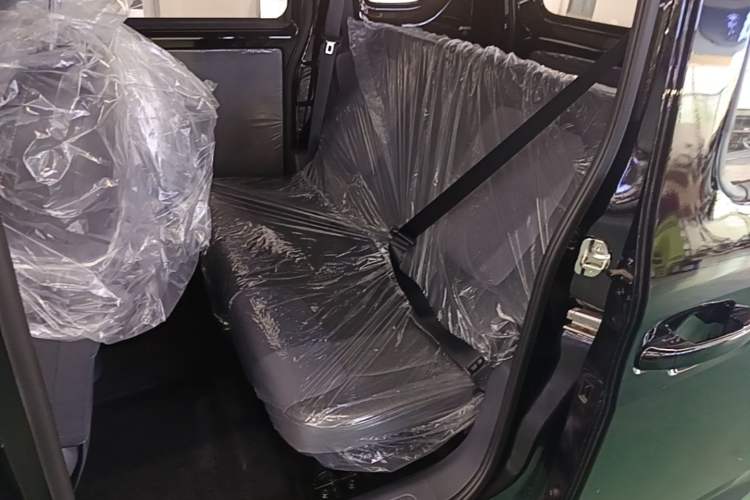 Used Wuling Zhiguang New Energy 2025 Standard Model Left Rear Seat
