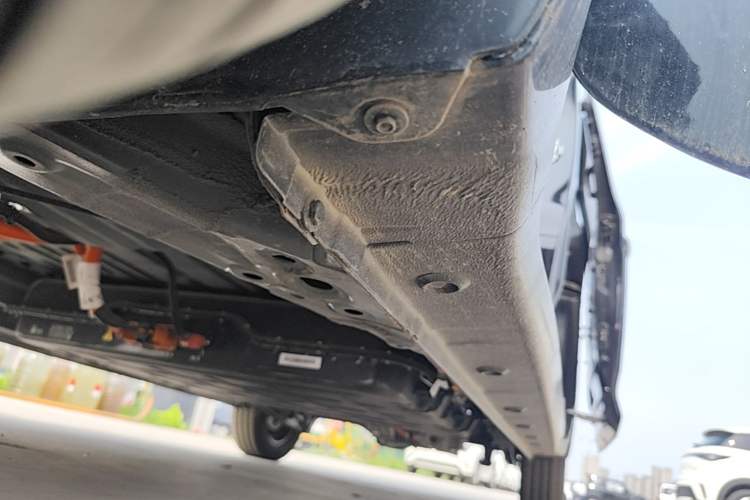 Used Wuling Zhiguang New Energy 2025 Comfort Model Left Side Sill