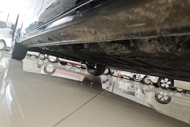 Used Wuling Zhiguang New Energy 2025 Model 305km Ambitious Edition Left Side Sill