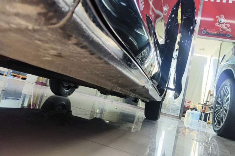 Used Wuling Zhiguang New Energy 2025 Standard Model Left Side Sill