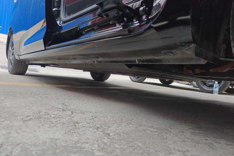 Used Wuling Zhiguang New Energy 2025 Comfort Model Left Side Sill