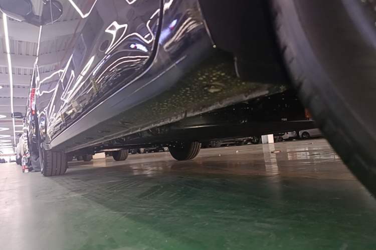 Used Wuling Zhiguang New Energy 2025 Standard Model Left Side Sill