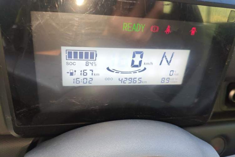 Used Wuling Zhiguang New Energy 2025 Comfort Model Odometer Close Up
