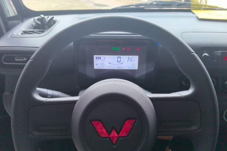 Used Wuling Zhiguang New Energy 2025 Comfort Model Odometer Close Up