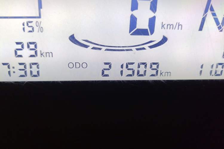 Used Wuling Zhiguang New Energy 2025 Comfort Model Odometer Close Up