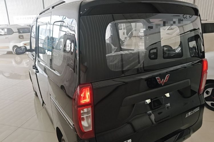 Used Wuling Zhiguang New Energy 2025 Model 305km Ambitious Edition Rear Left 45 Deg