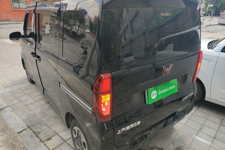 Used Wuling Zhiguang New Energy 2025 Model 305km Ambitious Edition Rear Left 45 Deg