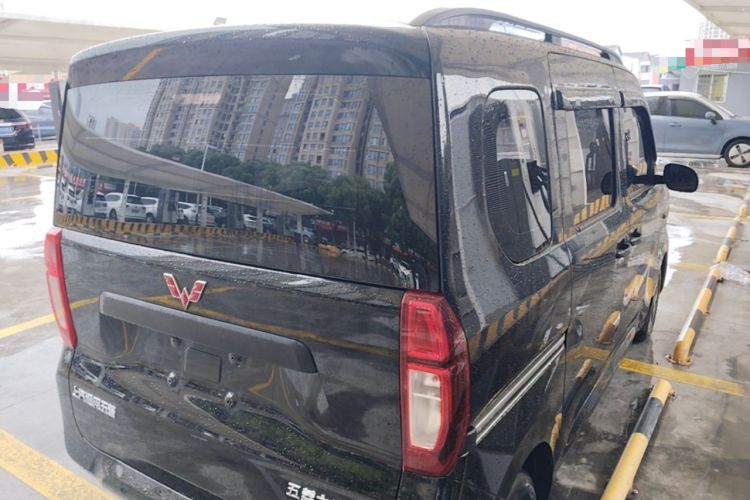 Used Wuling Zhiguang New Energy 2025 Model 305km Ambitious Edition Rear Right 45 Deg