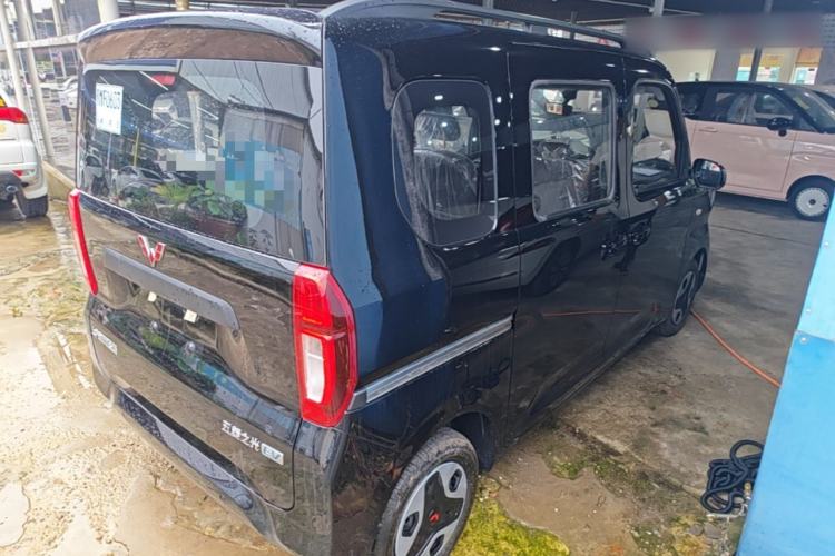Used Wuling Zhiguang New Energy 2025 Model 305km Ambitious Edition Rear Right 45 Deg