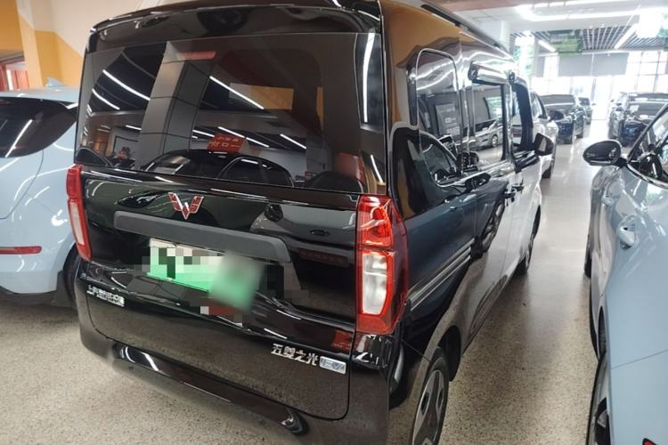 Used Wuling Zhiguang New Energy 2025 Model 305km Ambitious Edition Rear Right 45 Deg