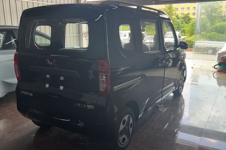 Used Wuling Zhiguang New Energy 2025 Model 305km Ambitious Edition Rear Right 45 Deg