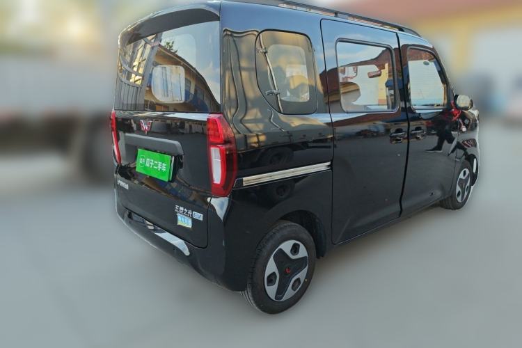 Used Wuling Zhiguang New Energy 2025 Model 305km Ambitious Edition Rear Right 45 Deg