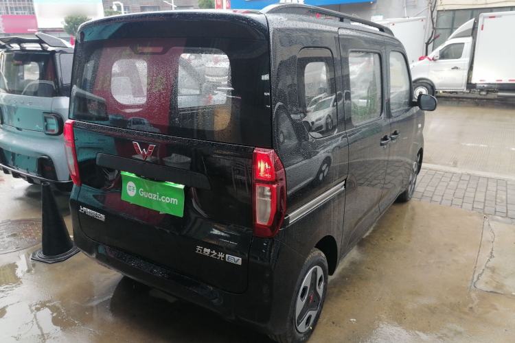 Used Wuling Zhiguang New Energy 2025 Model 305km Ambitious Edition Rear Right 45 Deg