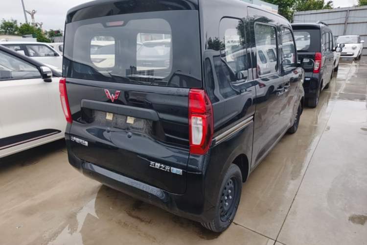 Used Wuling Zhiguang New Energy 2025 Standard Model Rear Right 45 Deg