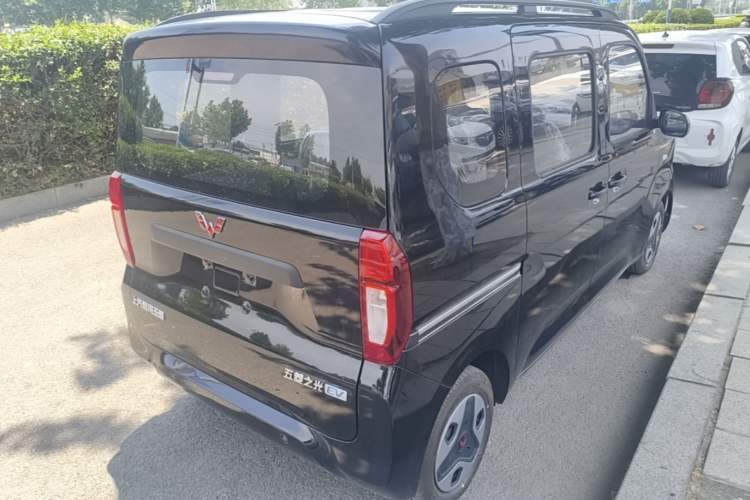 Used Wuling Zhiguang New Energy 2025 Model 305km Ambitious Edition Rear Right 45 Deg