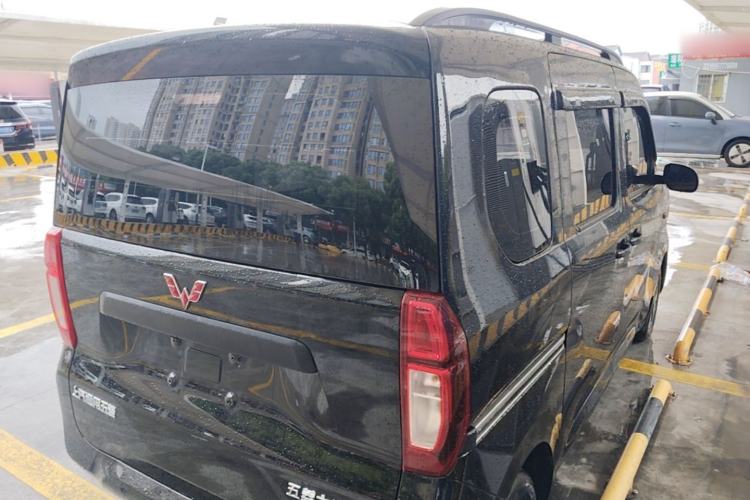 Used Wuling Zhiguang New Energy 2025 Model 305km Ambitious Edition Rear Right 45 Deg