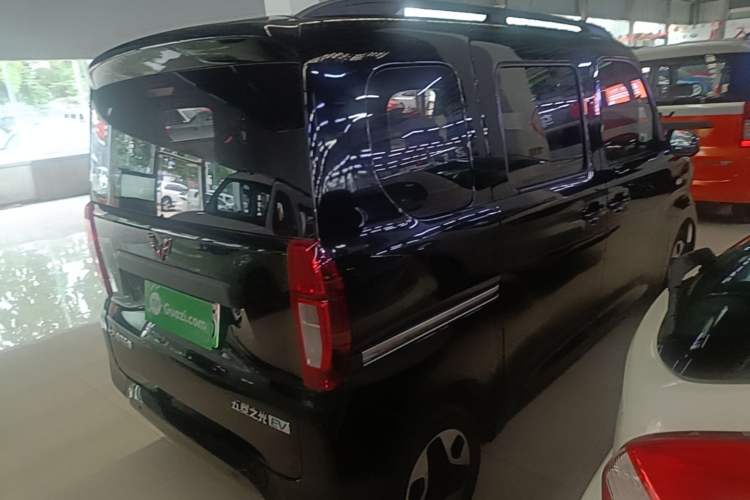 Used Wuling Zhiguang New Energy 2025 Comfort Model Rear Right 45 Deg