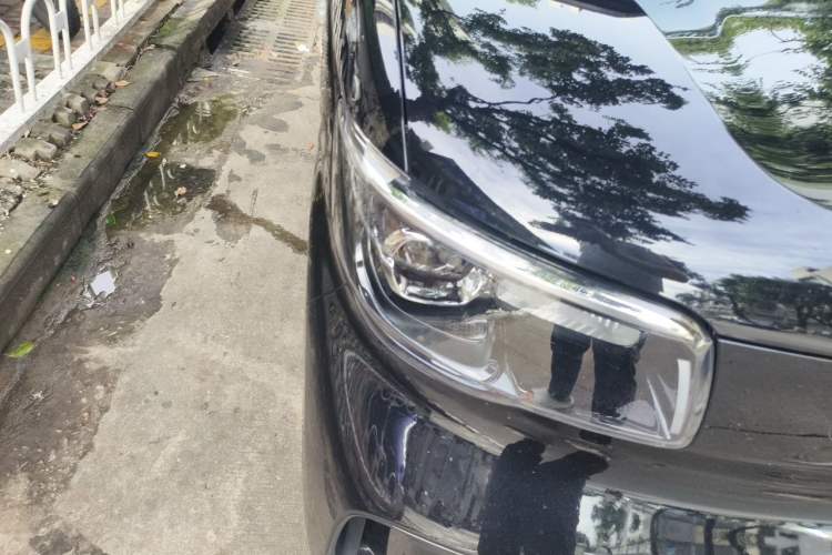 Used Wuling Zhiguang New Energy 2025 Standard Model Right Front Headlight