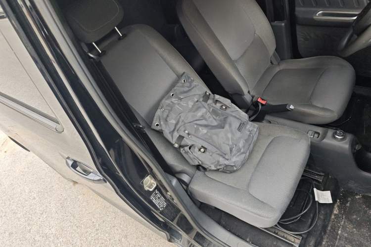 Used Wuling Zhiguang New Energy 2025 Comfort Model Right Front Seat