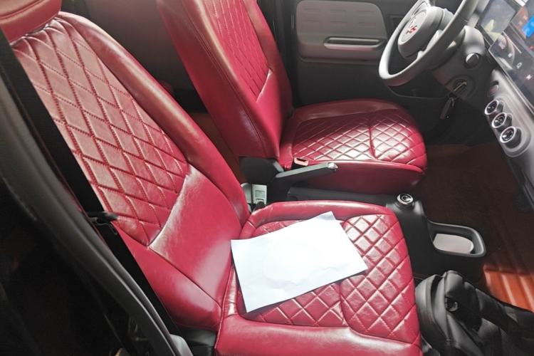 Used Wuling Zhiguang New Energy 2025 Model 305km Ambitious Edition Right Front Seat