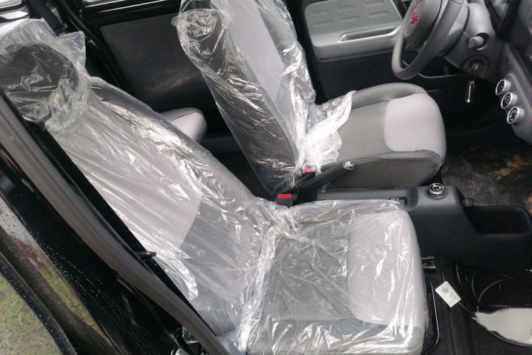 Used Wuling Zhiguang New Energy 2025 Model 305km Ambitious Edition Right Front Seat