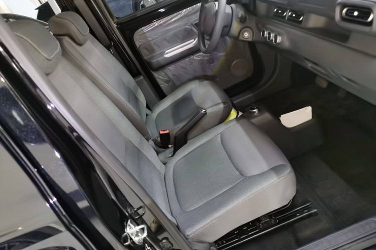 Used Wuling Zhiguang New Energy 2025 Comfort Model Right Front Seat