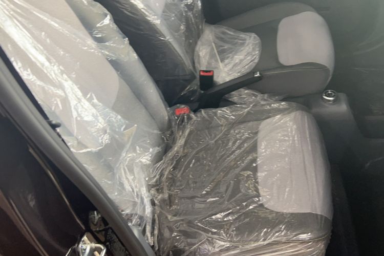 Used Wuling Zhiguang New Energy 2025 Model 305km Ambitious Edition Right Front Seat