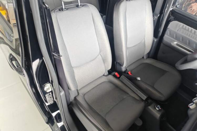 Used Wuling Zhiguang New Energy 2025 Standard Model Right Front Seat
