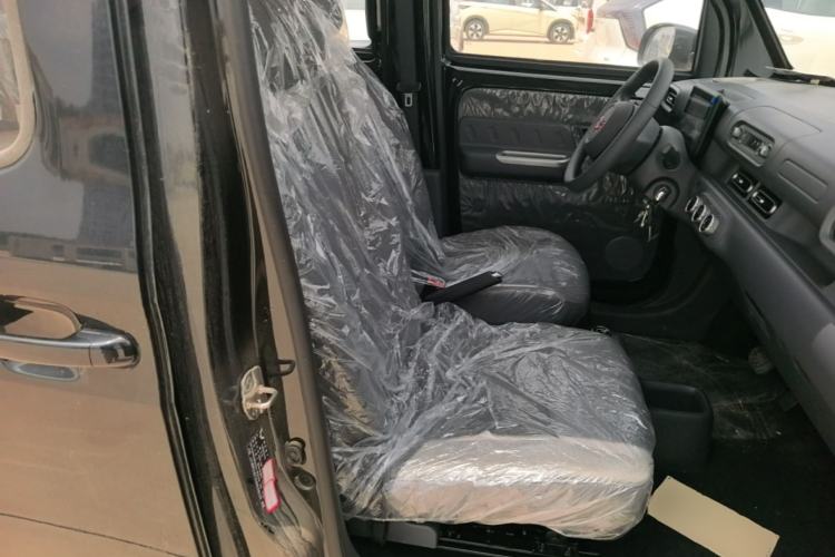 Used Wuling Zhiguang New Energy 2025 Comfort Model Right Front Seat