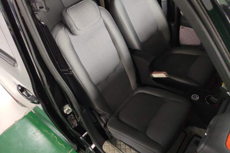 Used Wuling Zhiguang New Energy 2025 Comfort Model Right Front Seat