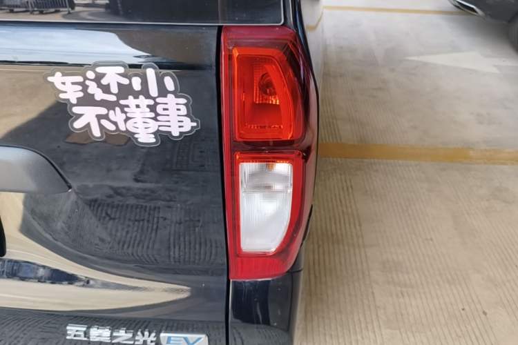 Used Wuling Zhiguang New Energy 2025 Comfort Model Right Rear Taillight