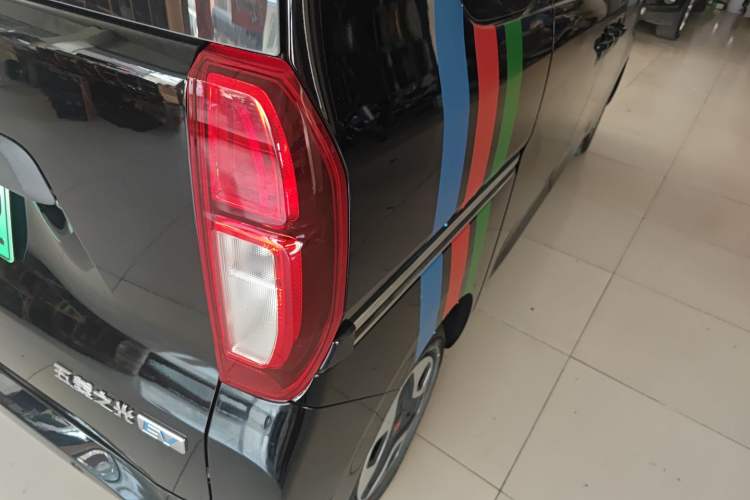 Used Wuling Zhiguang New Energy 2025 Comfort Model Right Rear Taillight