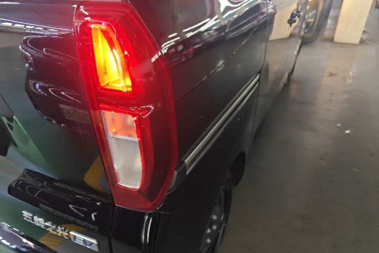 Used Wuling Zhiguang New Energy 2025 Standard Model Right Rear Taillight
