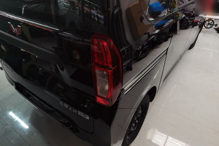 Used Wuling Zhiguang New Energy 2025 Standard Model Right Rear Taillight