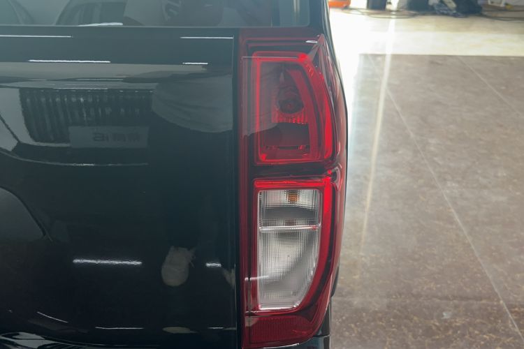 Used Wuling Zhiguang New Energy 2025 Model 305km Ambitious Edition Right Rear Taillight