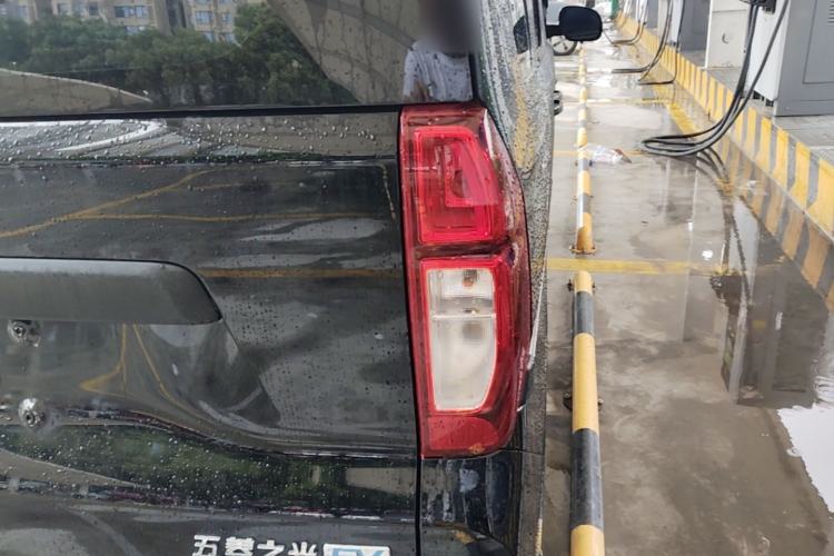 Used Wuling Zhiguang New Energy 2025 Model 305km Ambitious Edition Right Rear Taillight
