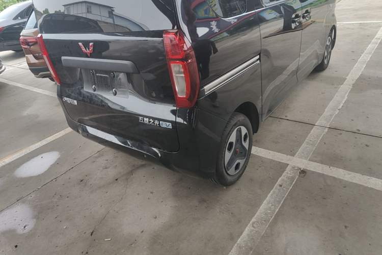 Used Wuling Zhiguang New Energy 2025 Comfort Model Right Rear Taillight