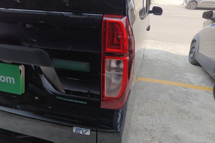 Used Wuling Zhiguang New Energy 2025 Comfort Model Right Rear Taillight