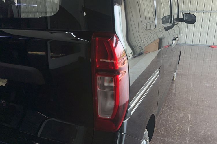 Used Wuling Zhiguang New Energy 2025 Model 305km Ambitious Edition Right Rear Taillight