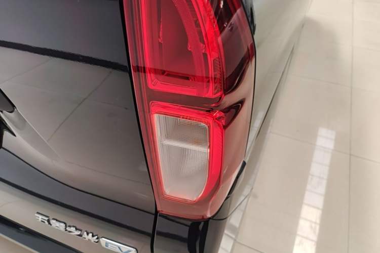 Used Wuling Zhiguang New Energy 2025 Comfort Model Right Rear Taillight