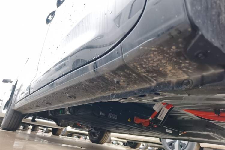 Used Wuling Zhiguang New Energy 2025 Standard Model Right Side Sill