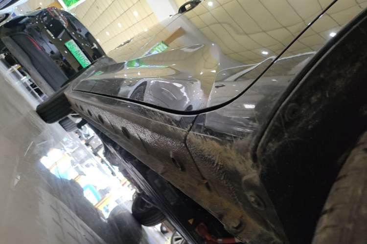 Used Wuling Zhiguang New Energy 2025 Standard Model Right Side Sill