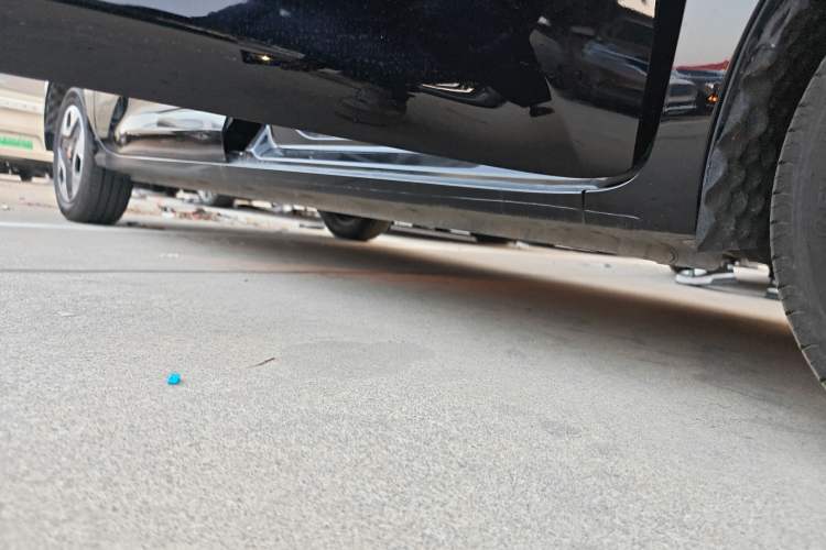 Used Wuling Zhiguang New Energy 2025 Comfort Model Right Side Sill