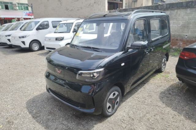 Used Wuling Zhiguang New Energy 2025 Model 305km Ambitious Edition