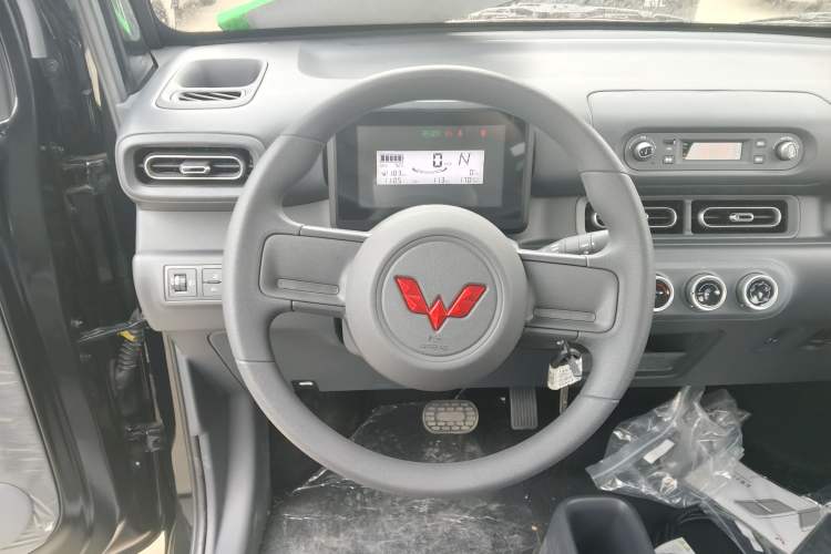 Used Wuling Zhiguang New Energy 2025 Comfort Model Steering Wheel