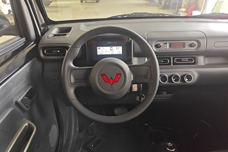 Used Wuling Zhiguang New Energy 2025 Comfort Model Steering Wheel