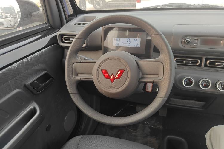 Used Wuling Zhiguang New Energy 2025 Comfort Model Steering Wheel