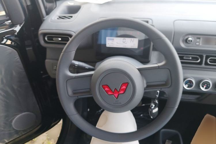 Used Wuling Zhiguang New Energy 2025 Comfort Model Steering Wheel