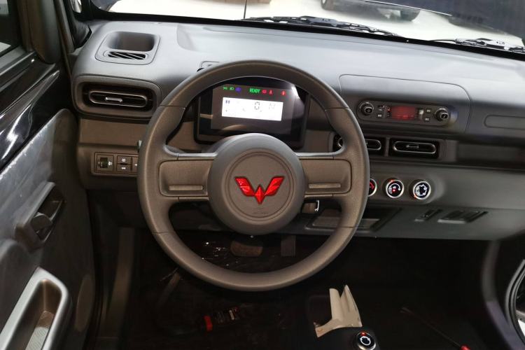 Used Wuling Zhiguang New Energy 2025 Comfort Model Steering Wheel