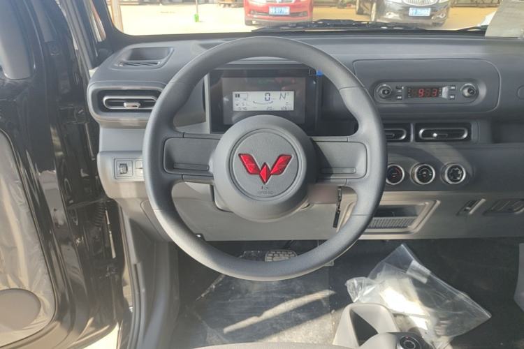 Used Wuling Zhiguang New Energy 2025 Standard Model Steering Wheel